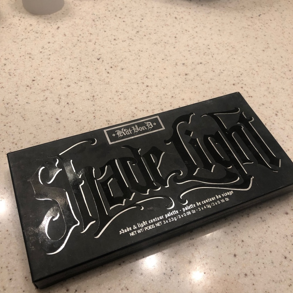 Kat Von D Contour Shade Light Palette